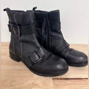 Vintage Foundry Co Black Leather Distressed Moto Boots with Buckle Womens 8.5
